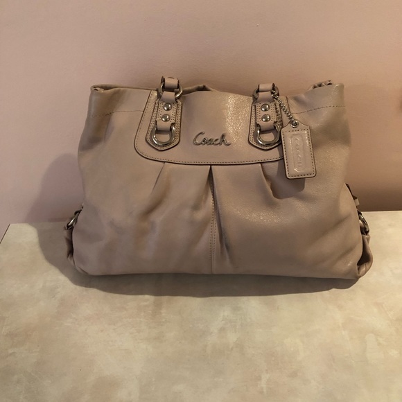 Coach Pale Pink/Tan leather bag - Picture 4 of 13